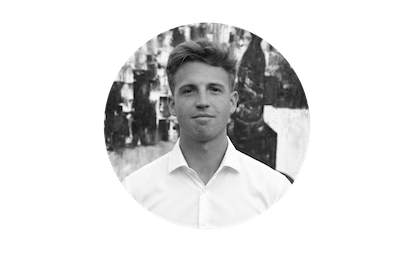 Lassen Sie uns kommunizieren! Damit sich Felix Maria Arnet mit Ihnen über Ihr Anliegen unterhalten kann, machen Sie den ersten Schritt: Schreiben Sie uns eine Nachricht oder rufen Sie einfach Monika Hofmann oder Maximilian Gergert unter Telefon: 0611 – 97 14 49 82 an, wenn Sie Interesse an einem Top-Executive-Coaching, einer Organisationsentwicklung, einem Team-Offsite/Training oder einem Vortrag haben. Ein Vorgespräch ist immer unverbindlich und bei beiden Seiten muss die Chemie stimmen, sonst bleibt es wirkungslos.